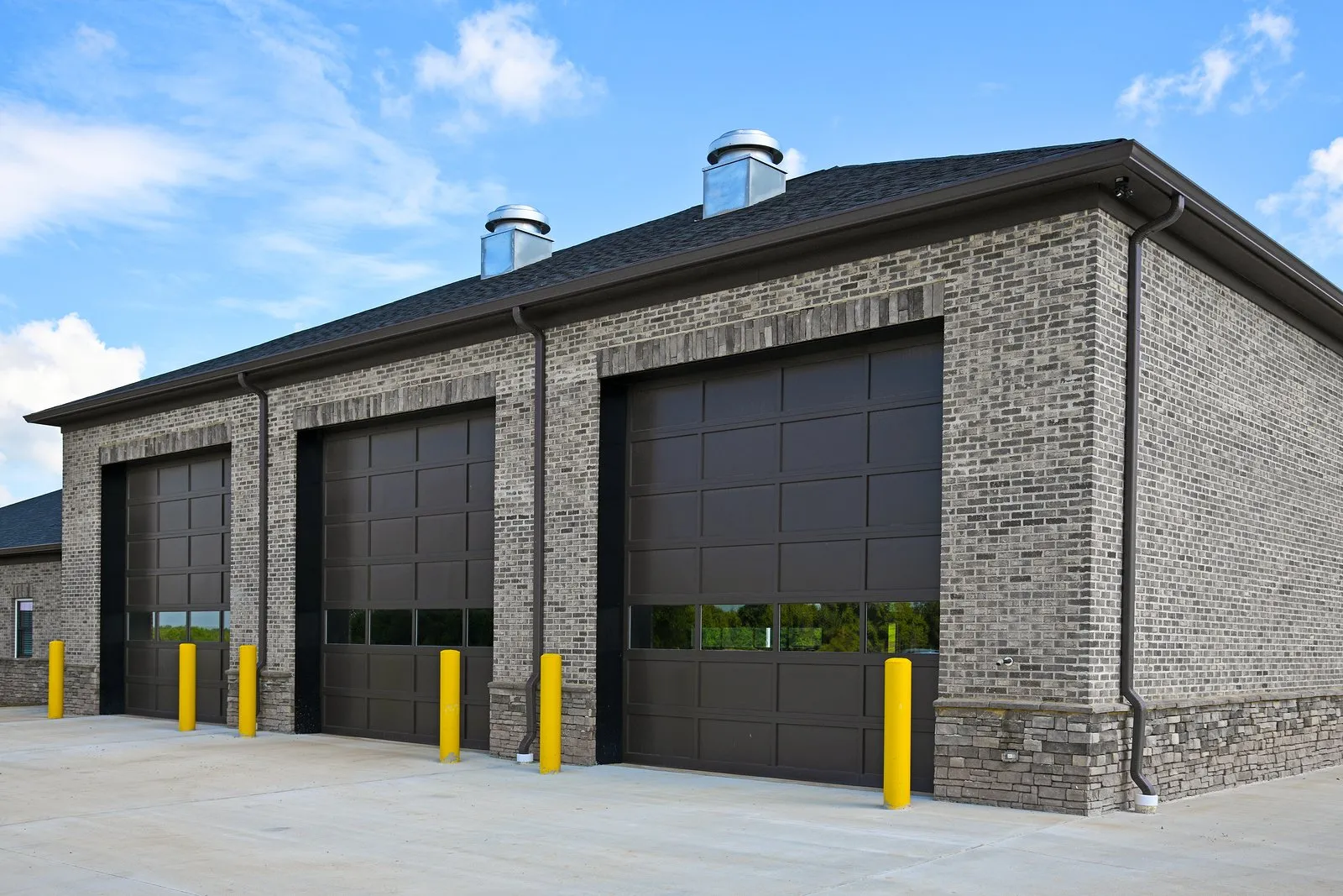 Aluminum garage doors in Boulder